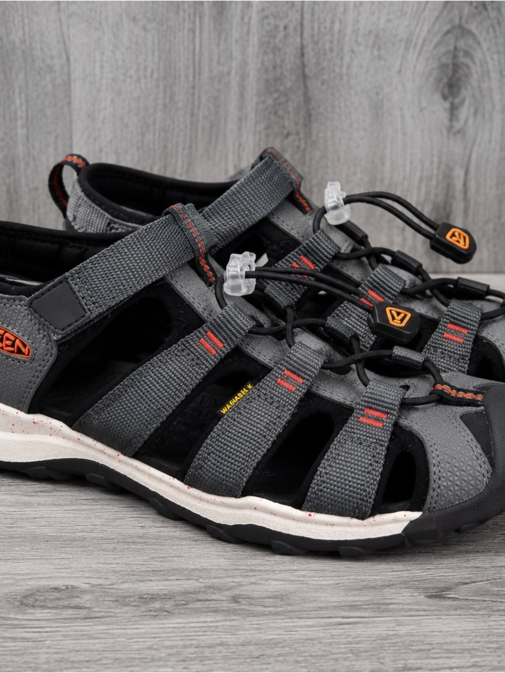 KEEN Kids Big Kid Outdoor Sandals Gray/Black Size 6Y (EU 38)